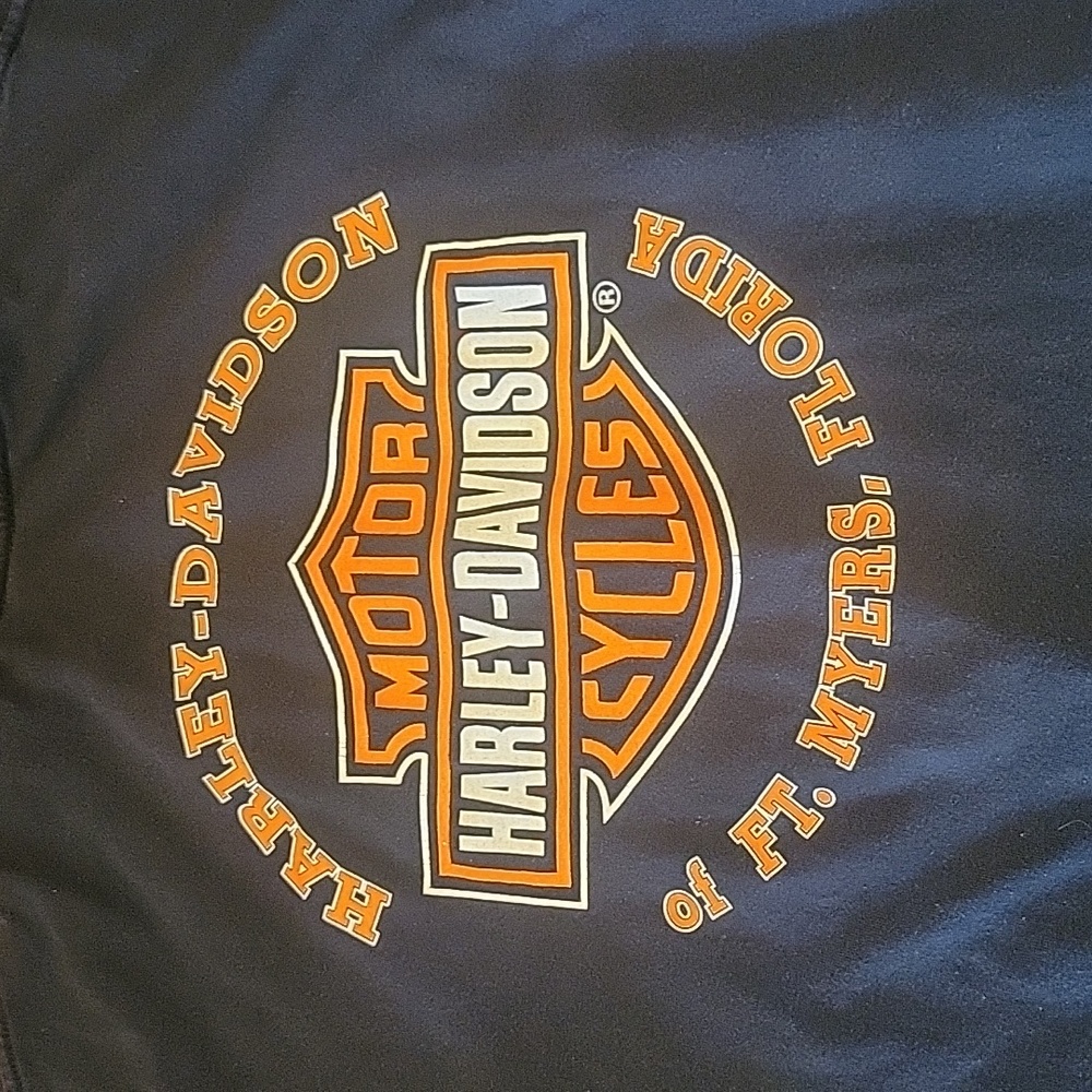 4 Harley Davidson t-shirts (4)